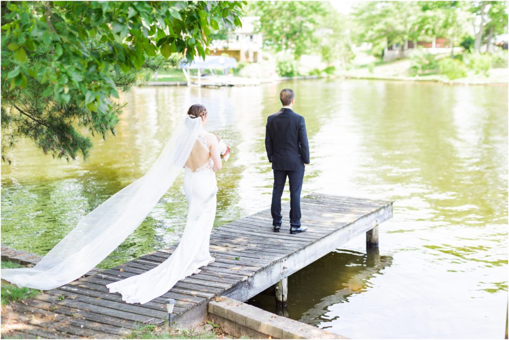micro wedding, first look at lake heritage in gettysburg, pa
