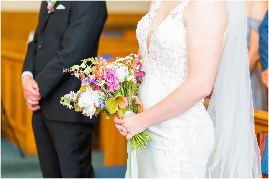 weddings at st. francis xavier catholic church in gettysburg, pa, gettysburg wedding photographer